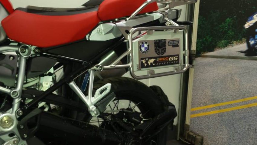 BMW R1200GS LC - инструментальный ящик