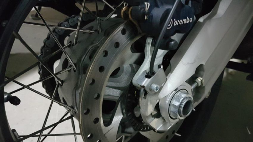 Ducati Multistrada 1200 - защита заднего датчика АБС