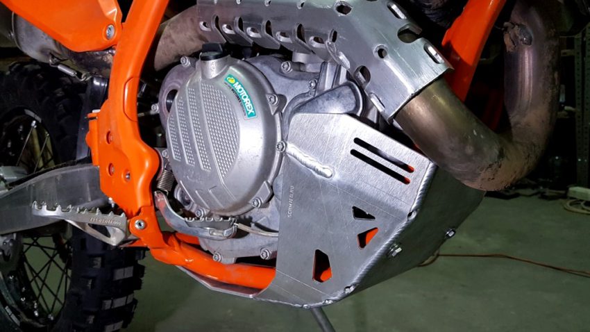 KTM 500 EXC-F - защита двигателя